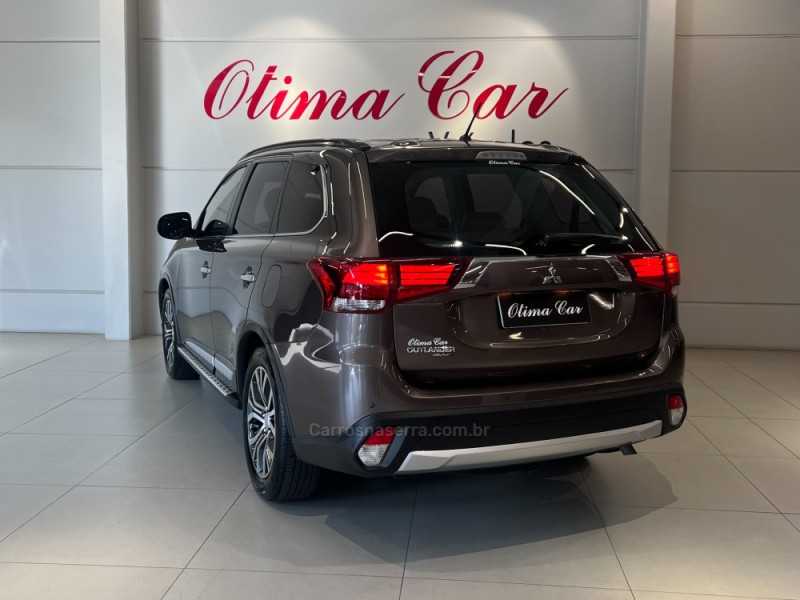 OUTLANDER 2.2 4X4 16V DIESEL 4P AUTOMÁTICO - 2016 - FLORES DA CUNHA