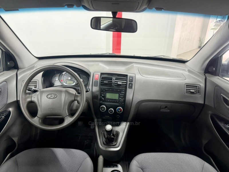 TUCSON 2.0 MPFI GL 16V 142CV 2WD GASOLINA 4P MANUAL - 2012 - CAXIAS DO SUL
