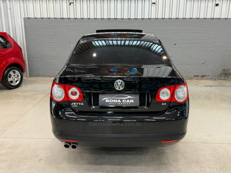 JETTA 2.5 I 20V 150CV GASOLINA 4P TIPTRONIC - 2007 - CAXIAS DO SUL