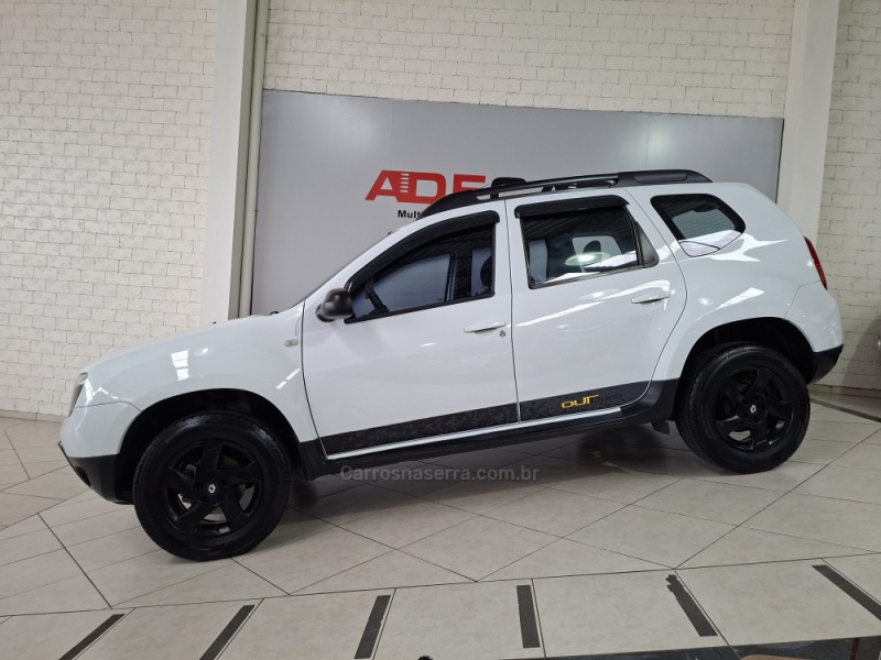 DUSTER 1.6 OUTDOOR 4X2 16V FLEX 4P MANUAL - 2015 - FARROUPILHA