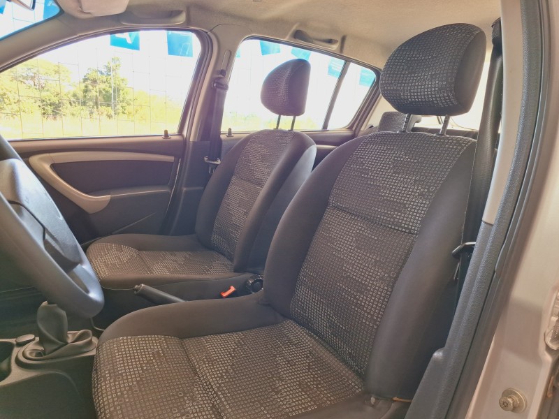 SANDERO 1.0 EXPRESSION 16V FLEX 4P MANUAL - 2010 - ESTâNCIA VELHA