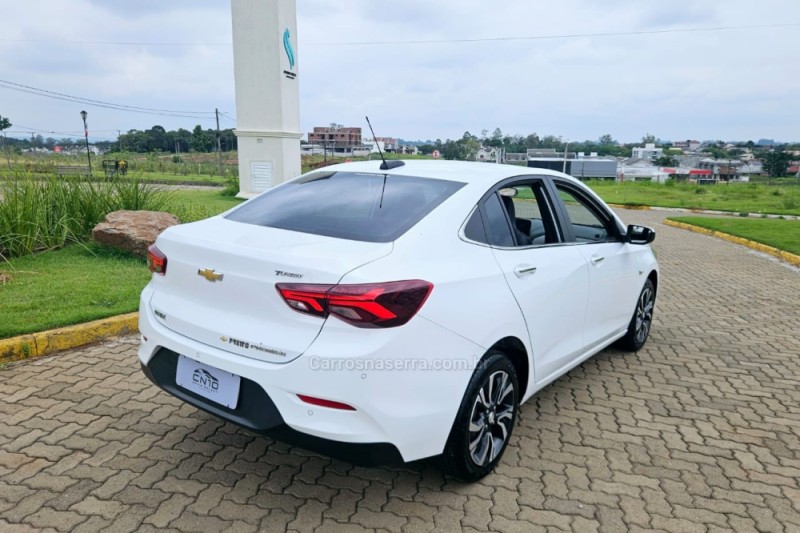 ONIX 1.0	PREMIER PLUS 12V TURBO FLEX 4P AUTOMÁTICO - 2023 - LAJEADO