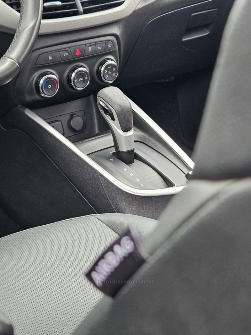 ONIX 1.0	PREMIER PLUS 12V TURBO FLEX 4P AUTOMÁTICO - 2023 - LAJEADO