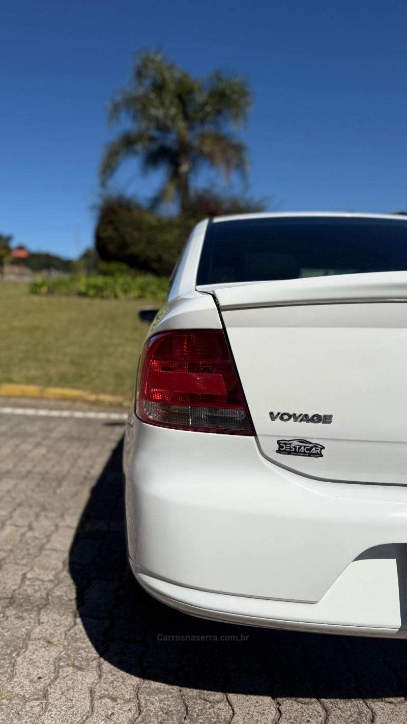 VOYAGE 1.6 MI TREND 8V FLEX 4P MANUAL - 2010 - CAXIAS DO SUL