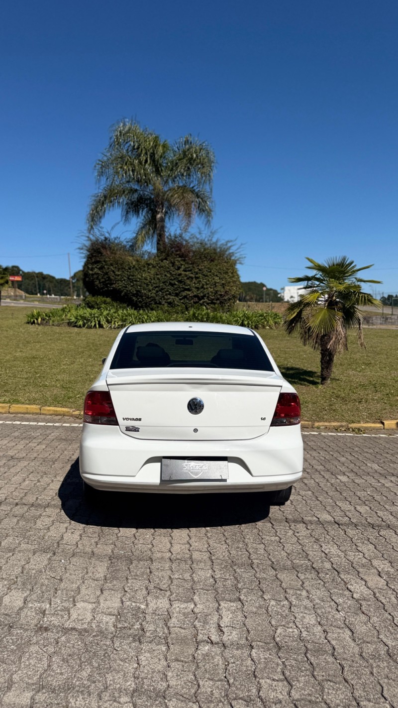 VOYAGE 1.6 MI TREND 8V FLEX 4P MANUAL - 2010 - CAXIAS DO SUL