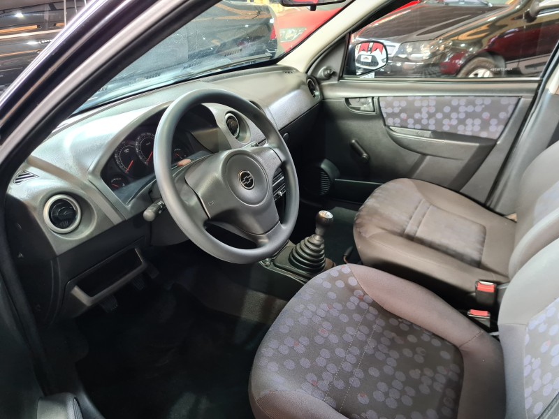 PRISMA 1.4 MPFI JOY 8V FLEX 4P MANUAL - 2009 - FARROUPILHA