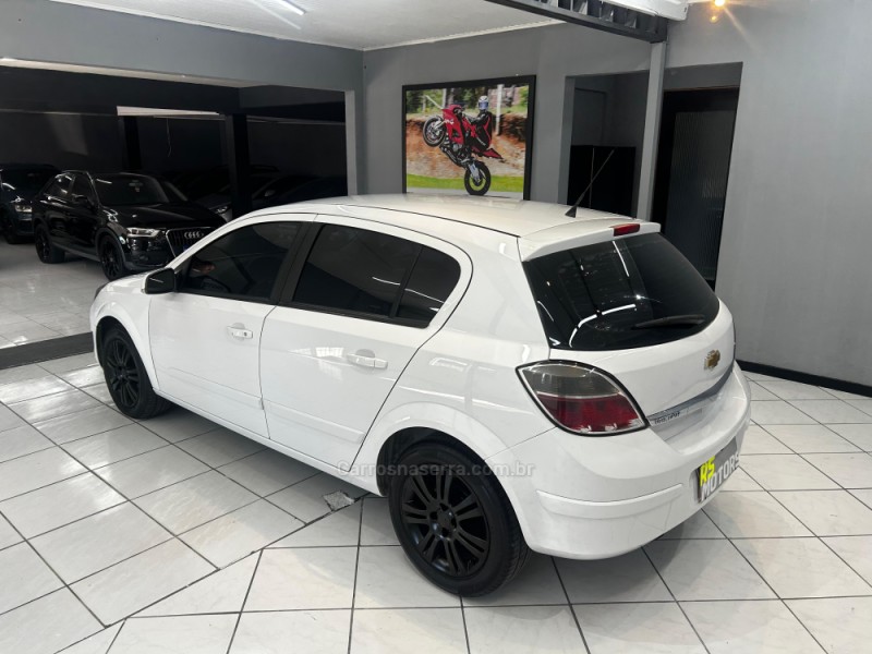 VECTRA 2.0 MPFI GT HATCH 8V FLEX 4P MANUAL - 2010 - CAXIAS DO SUL