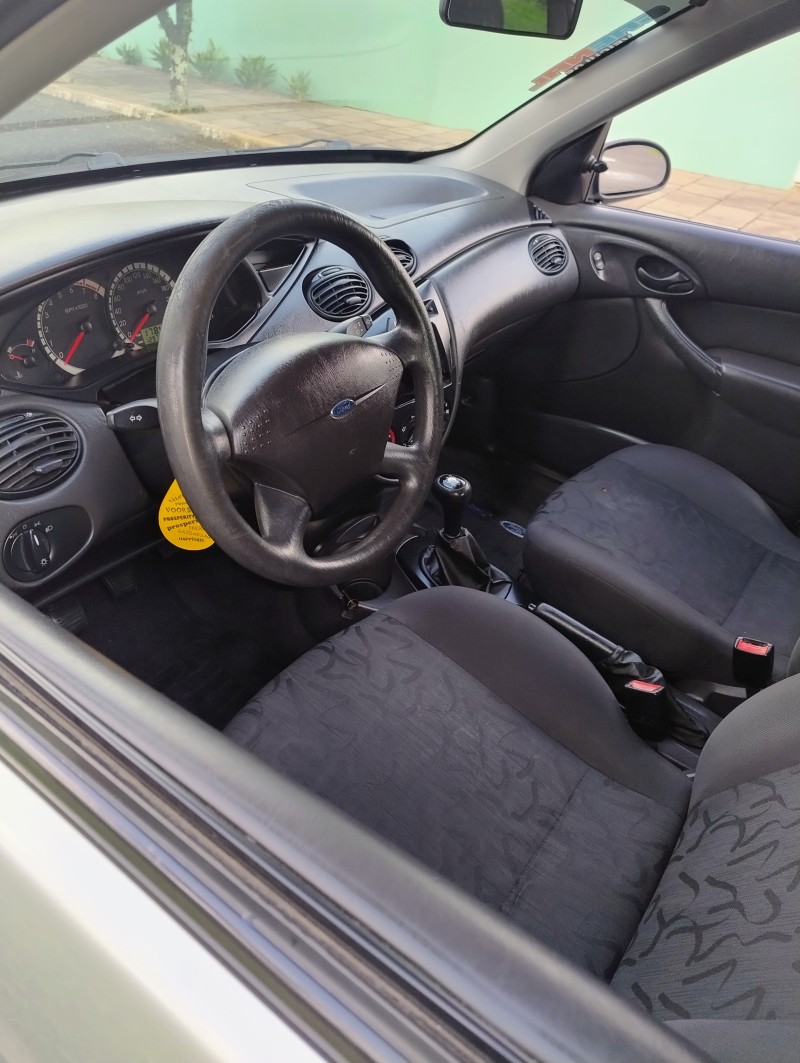 FOCUS 1.6 GL 8V FLEX 4P MANUAL - 2009 - CAMPO BOM