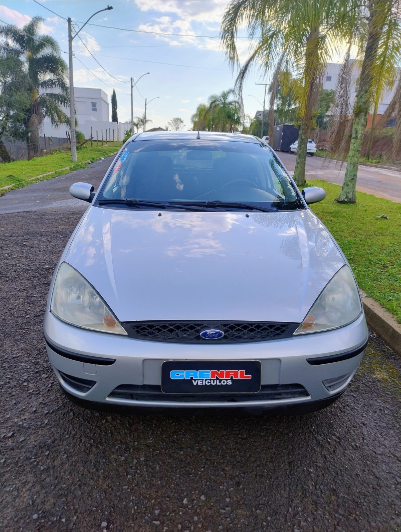 FOCUS 1.6 GL 8V FLEX 4P MANUAL - 2009 - CAMPO BOM
