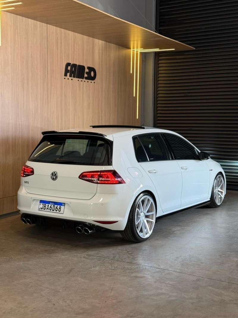 GOLF 2.0 GTI HIGHLINE 16V GASOLINA 4P AUTOMÁTICO - 2017 - LAJEADO