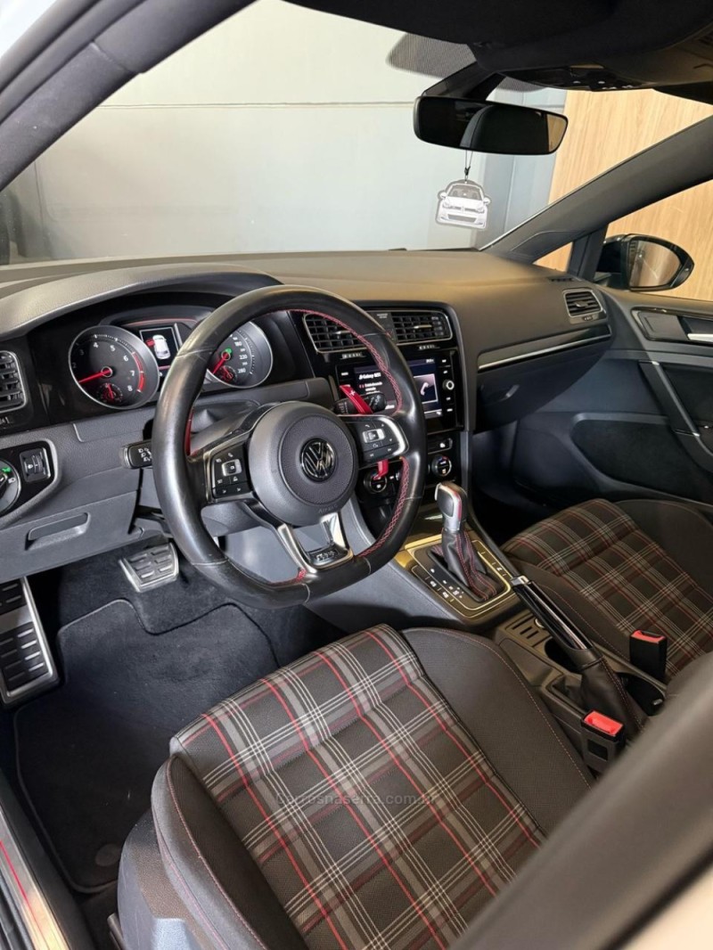 GOLF 2.0 GTI HIGHLINE 16V GASOLINA 4P AUTOMÁTICO - 2017 - LAJEADO