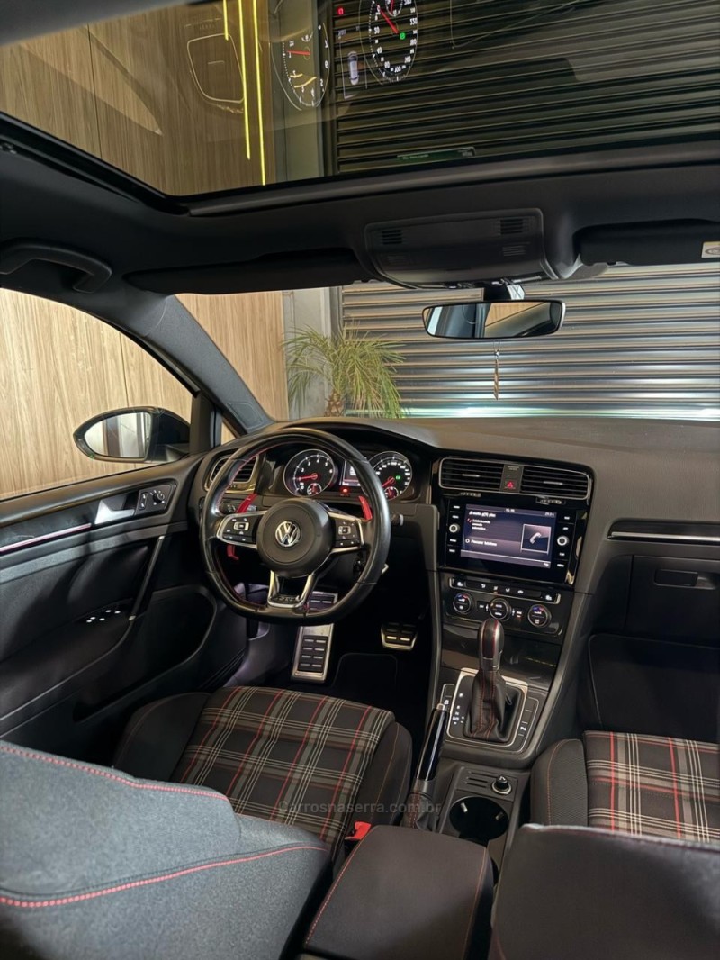 GOLF 2.0 GTI HIGHLINE 16V GASOLINA 4P AUTOMÁTICO - 2017 - LAJEADO