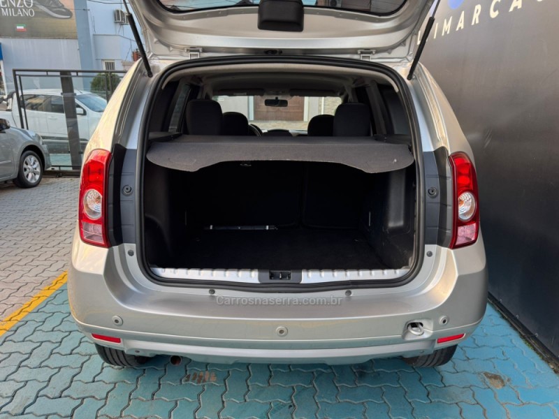 DUSTER 1.6 DYNAMIQUE 4X2 16V FLEX 4P MANUAL - 2013 - ESTâNCIA VELHA