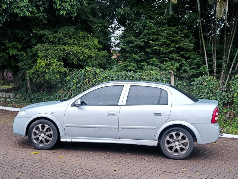 ASTRA 2.0 MPFI ADVANTAGE 8V FLEX 4P MANUAL - 2009 - IVOTI