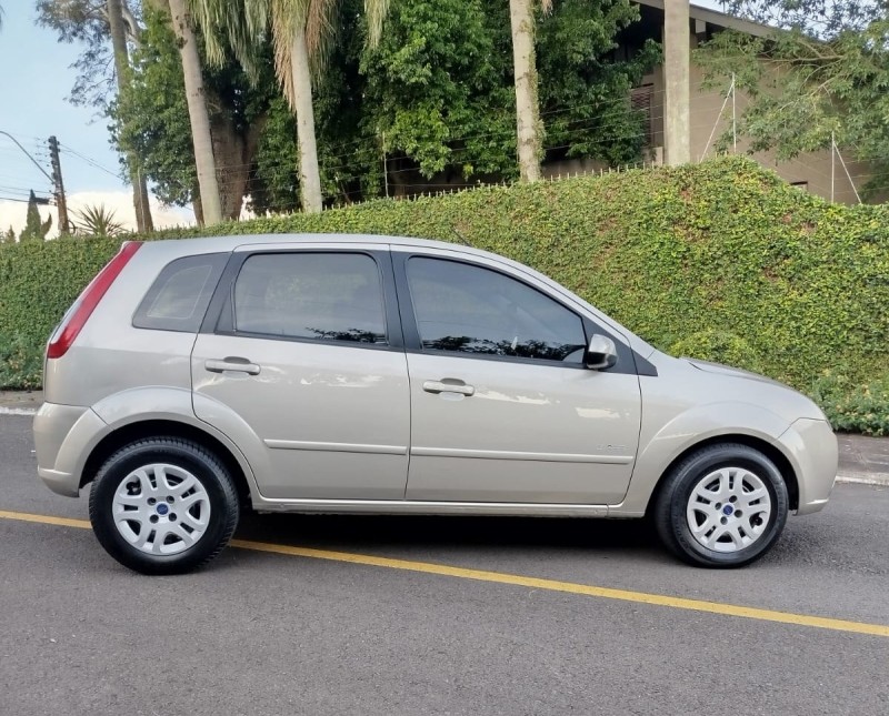 FIESTA 1.6 MPI CLASS HATCH 8V FLEX 4P MANUAL - 2010 - CAMPO BOM