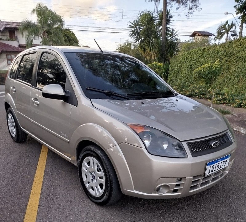FIESTA 1.6 MPI CLASS HATCH 8V FLEX 4P MANUAL - 2010 - CAMPO BOM