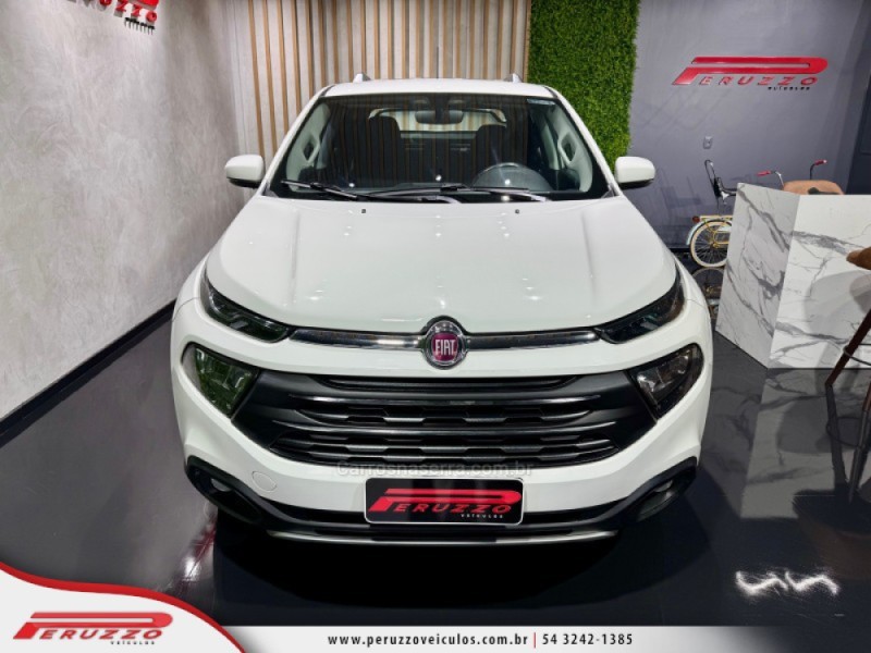 TORO 2.0 16V TURBO DIESEL FREEDOM MANUAL - 2018 - NOVA PRATA