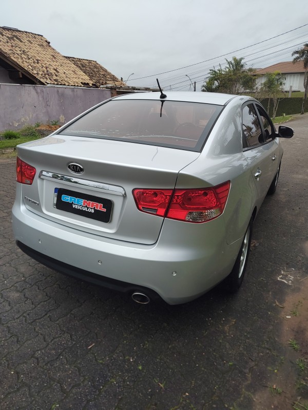CERATO 1.6 EX SEDAN 16V GASOLINA 4P AUTOMÁTICO - 2011 - CAMPO BOM