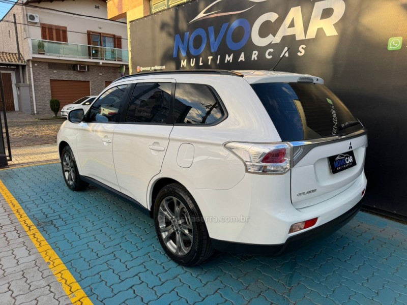 OUTLANDER 2.0 16V GASOLINA 4P AUTOMÁTICO - 2014 - ESTâNCIA VELHA