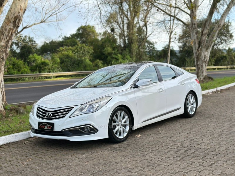 AZERA 3.0 MPFI GLS V6 24V GASOLINA 4P AUTOMÁTICO - 2015 - DOIS IRMãOS