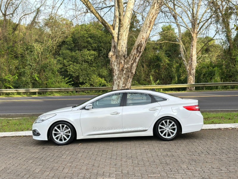AZERA 3.0 MPFI GLS V6 24V GASOLINA 4P AUTOMÁTICO - 2015 - DOIS IRMãOS