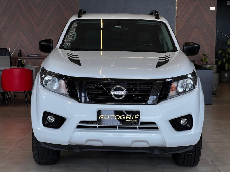 FRONTIER 2.3 ATTACK 4X4 CD BI-TURBO DIESEL 4P AUTOMÁTICO - 2021 - CAMPO BOM