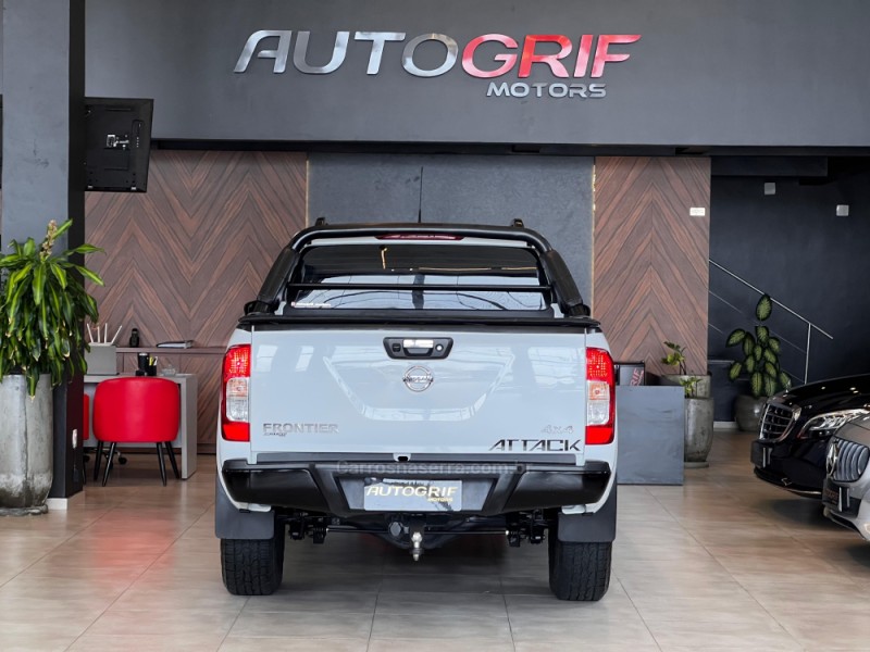 FRONTIER 2.3 ATTACK 4X4 CD BI-TURBO DIESEL 4P AUTOMÁTICO - 2021 - CAMPO BOM