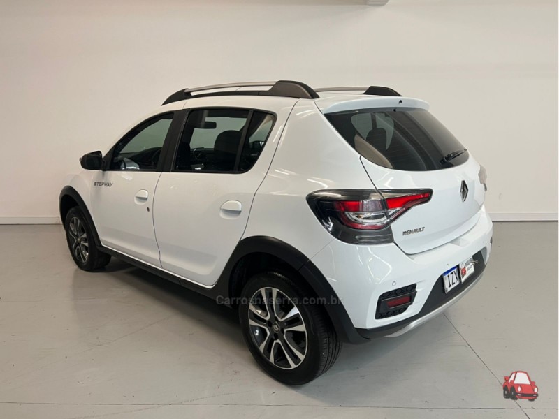 SANDERO 1.6 STEPWAY ICONIC X-TRONIC 16V FLEX 4P AUTOMÁTICO - 2020 - CAXIAS DO SUL
