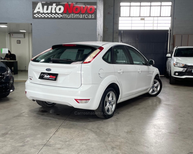 FOCUS 1.6 8V FLEX 4P MANUAL - 2012 - VACARIA