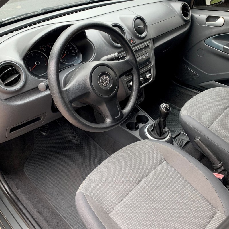 VOYAGE 1.0 MI 8V FLEX 4P MANUAL - 2013 - FLORES DA CUNHA
