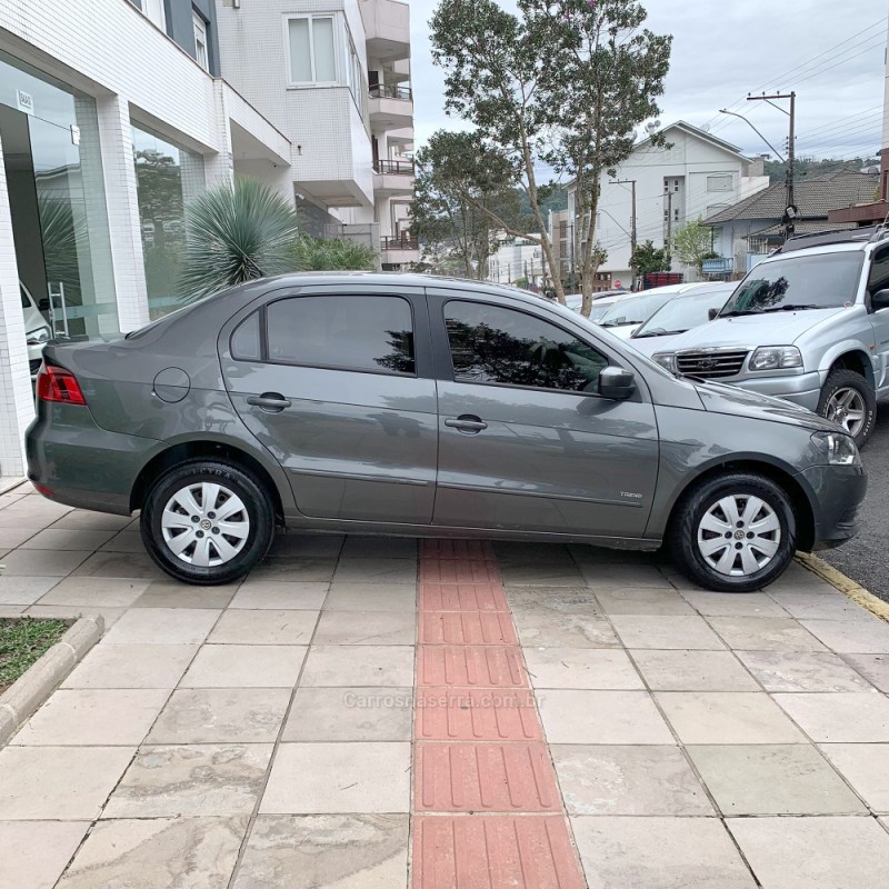 VOYAGE 1.0 MI 8V FLEX 4P MANUAL - 2013 - FLORES DA CUNHA