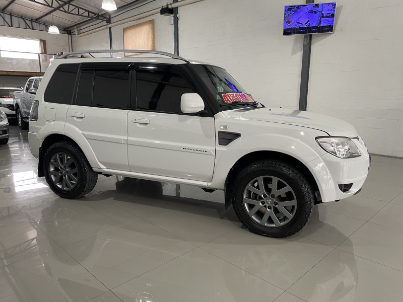 PAJERO TR4 2.0 4X2 16V 140CV FLEX 4P AUTOMÁTICO - 2014 - CAXIAS DO SUL