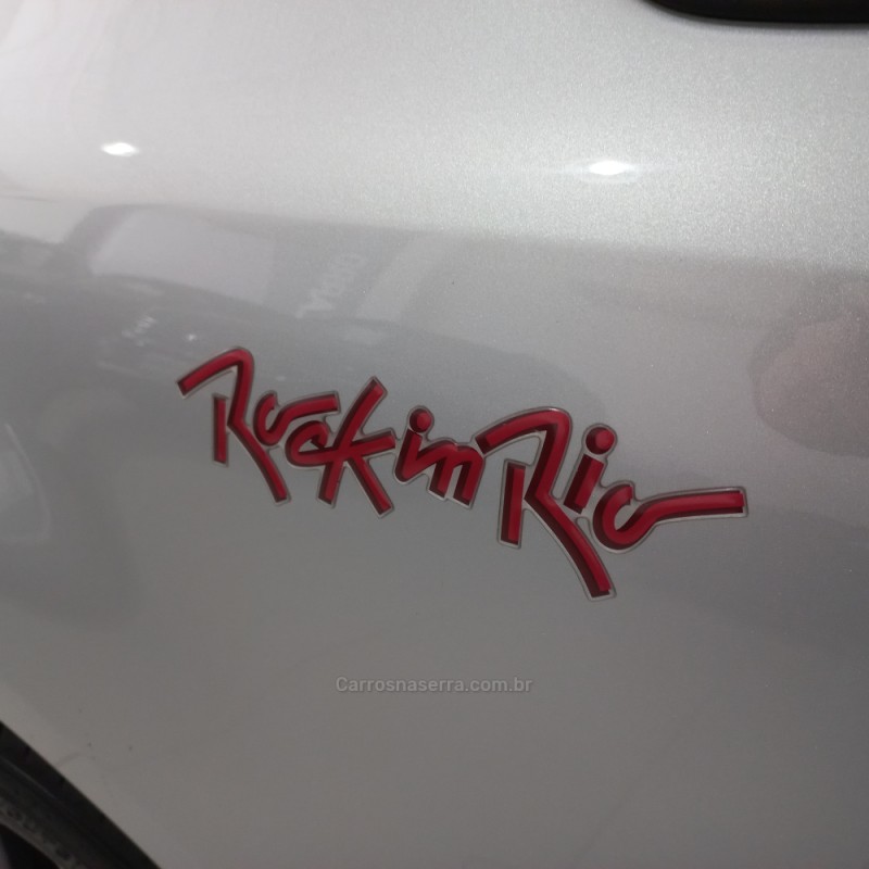 FOX 1.6 MI ROCK IN RIO 8V FLEX 4P MANUAL - 2014 - SANTA CRUZ DO SUL
