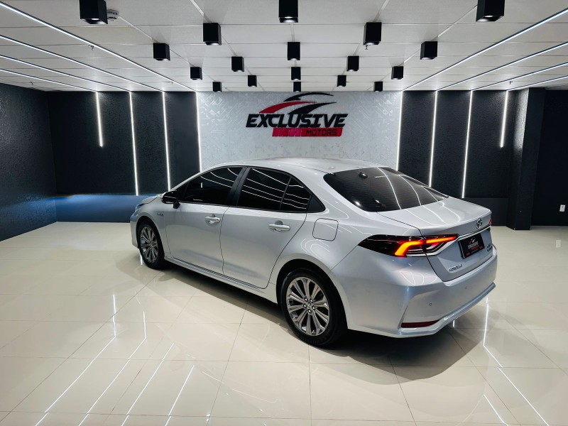 COROLLA 1.8 ALTIS 16V HÍBRIDO 4P AUTOMÁTICO - 2021 - CAXIAS DO SUL
