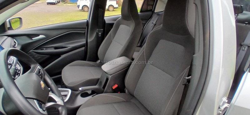 ONIX 1.0	LT PLUS 8V TURBO FLEX 4P AUTOMÁTICO - 2023 - VACARIA