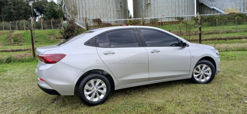 ONIX 1.0	LT PLUS 8V TURBO FLEX 4P AUTOMÁTICO - 2023 - VACARIA