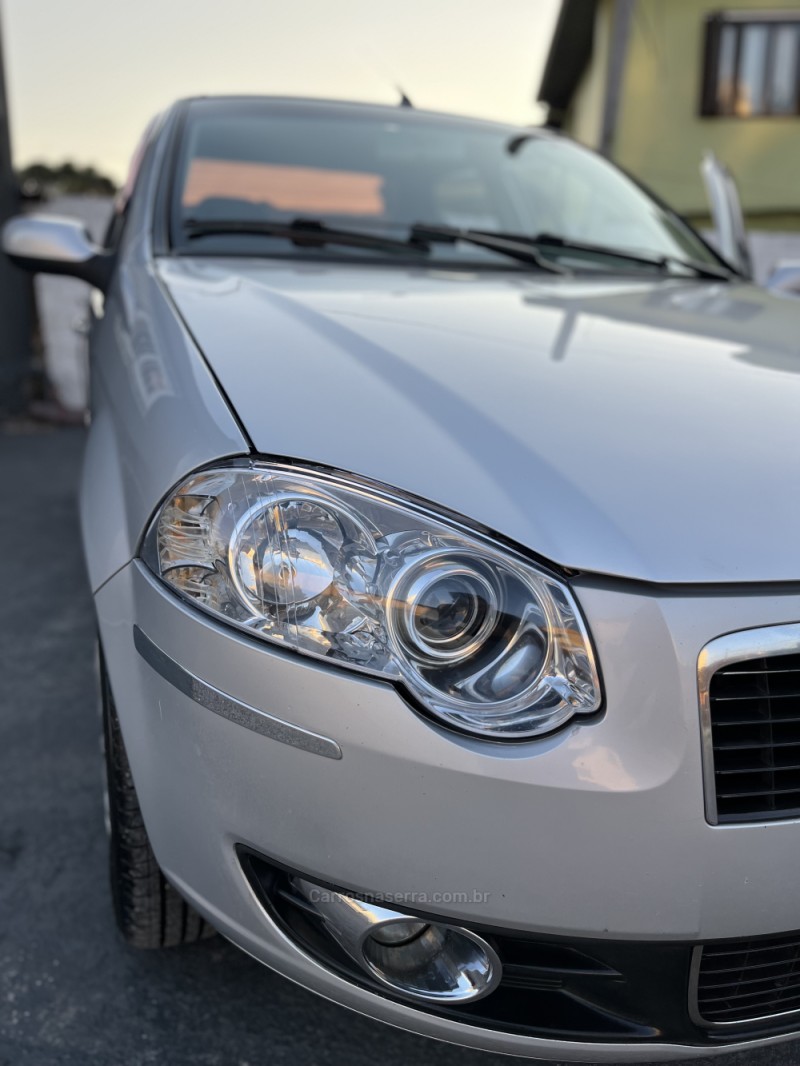 SIENA 1.4 MPI 8V FLEX 4P TETRAFUEL - 2011 - CAXIAS DO SUL