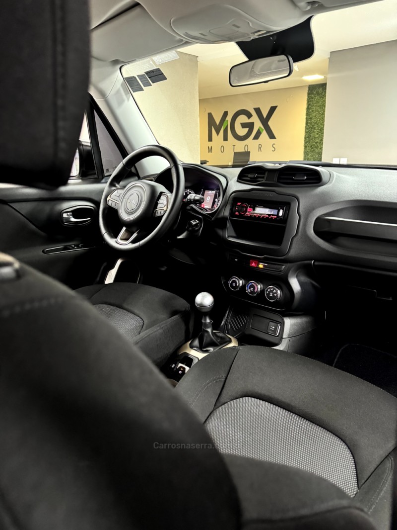 RENEGADE 1.8 16V FLEX 4P MANUAL - 2017 - PORTO ALEGRE