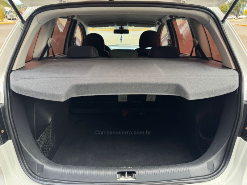 SPACEFOX 1.6 MI SPORTLINE 8V FLEX 4P MANUAL - 2013 - TAPEJARA
