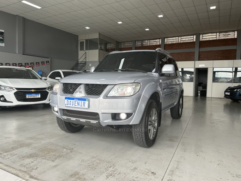 PAJERO TR4 2.0 4X4 16V 140CV FLEX 4P AUTOMÁTICO - 2014 - TAQUARA