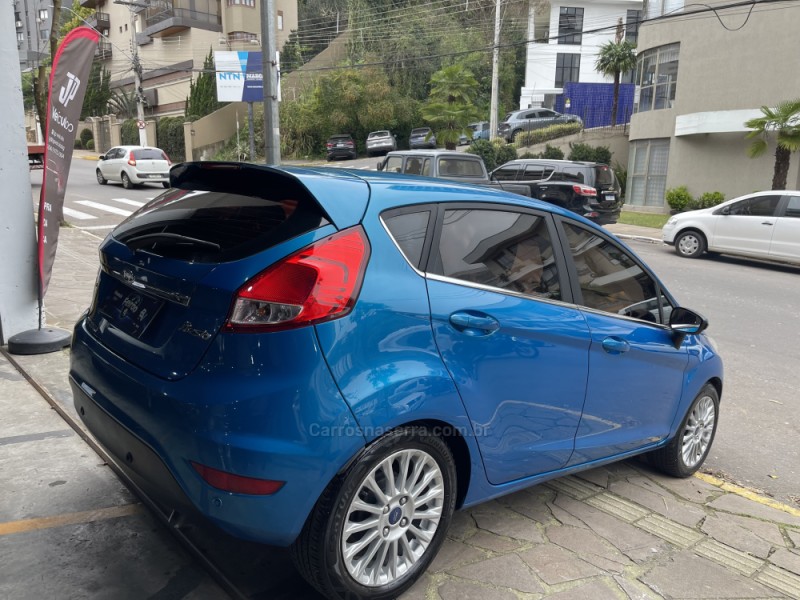 FIESTA 1.6 TITANIUM HATCH 16V FLEX 4P MANUAL - 2014 - BENTO GONçALVES