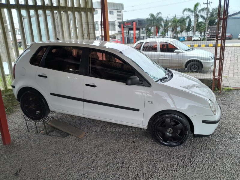 POLO 1.6 MI 8V FLEX 4P MANUAL - 2006 - VERANóPOLIS