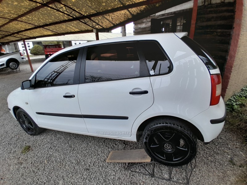 POLO 1.6 MI 8V FLEX 4P MANUAL - 2006 - VERANóPOLIS