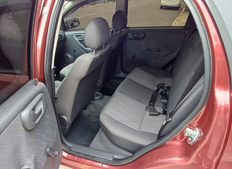 CORSA 1.4 MPFI MAXX 8V FLEX 4P MANUAL - 2011 - FARROUPILHA