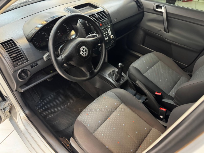POLO 1.6 MI 8V FLEX 4P MANUAL - 2006 - BOM RETIRO DO SUL