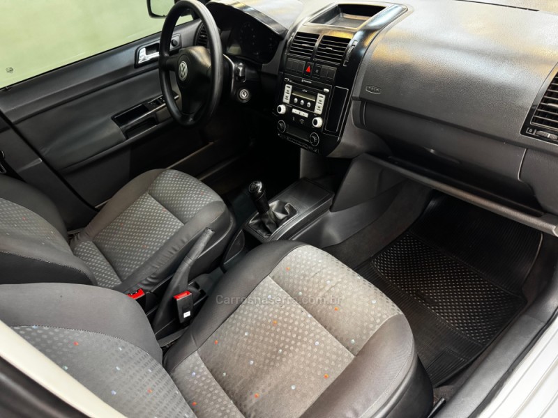 POLO 1.6 MI 8V FLEX 4P MANUAL - 2006 - BOM RETIRO DO SUL