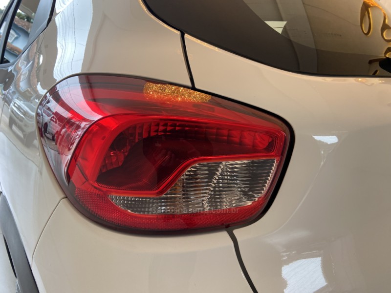 KWID 1.0 12V SCE FLEX ZEN MANUAL - 2024 - CANELA