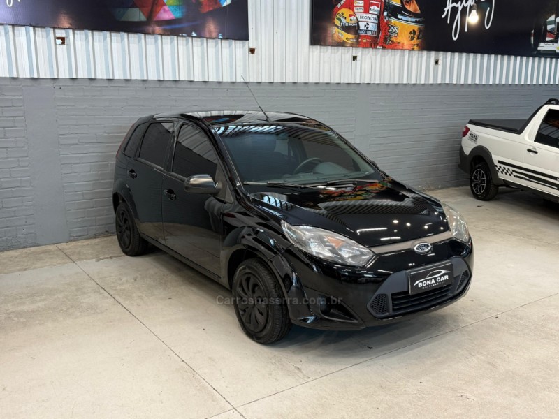 FIESTA 1.0 MPI 8V GASOLINA 4P MANUAL - 2014 - CAXIAS DO SUL