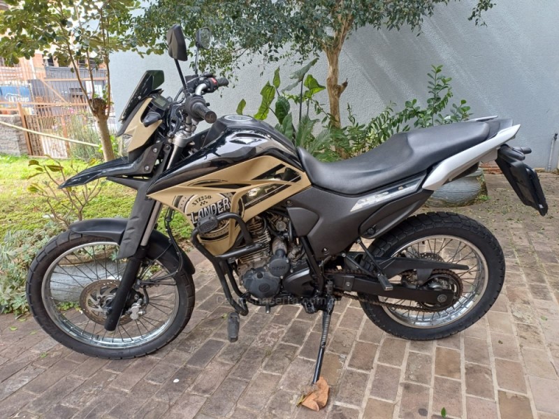 XTZ 250 LANDER - 2022 - PASSO FUNDO