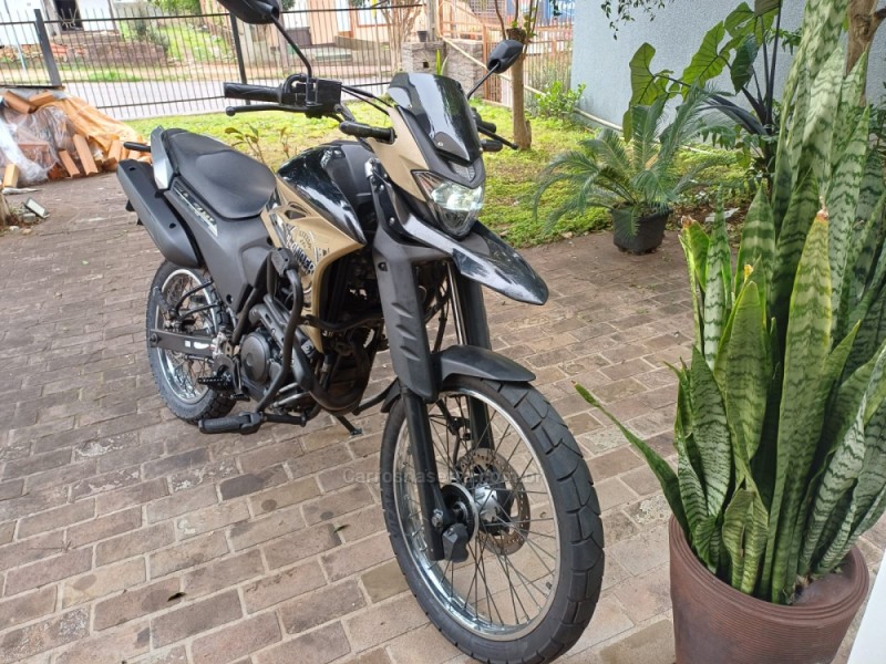 XTZ 250 LANDER - 2022 - PASSO FUNDO